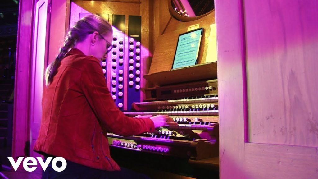 Cornfield Chase (From "Interstellar") - Hans Zimmer